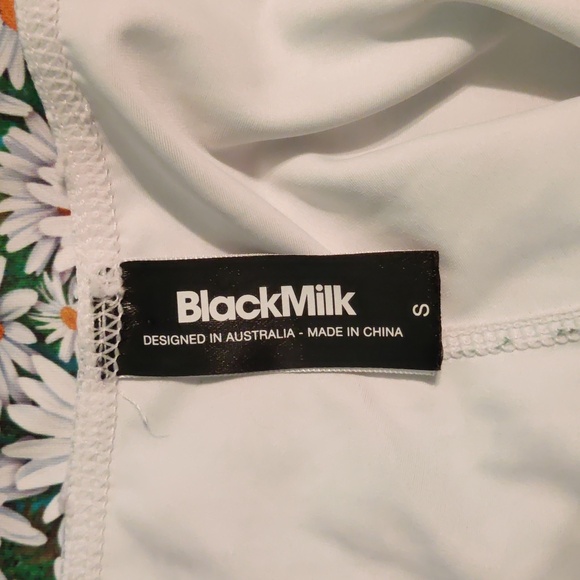 Daisy Chain High Waisted battle pants capris from Blackmilk - Picture 7 of 7